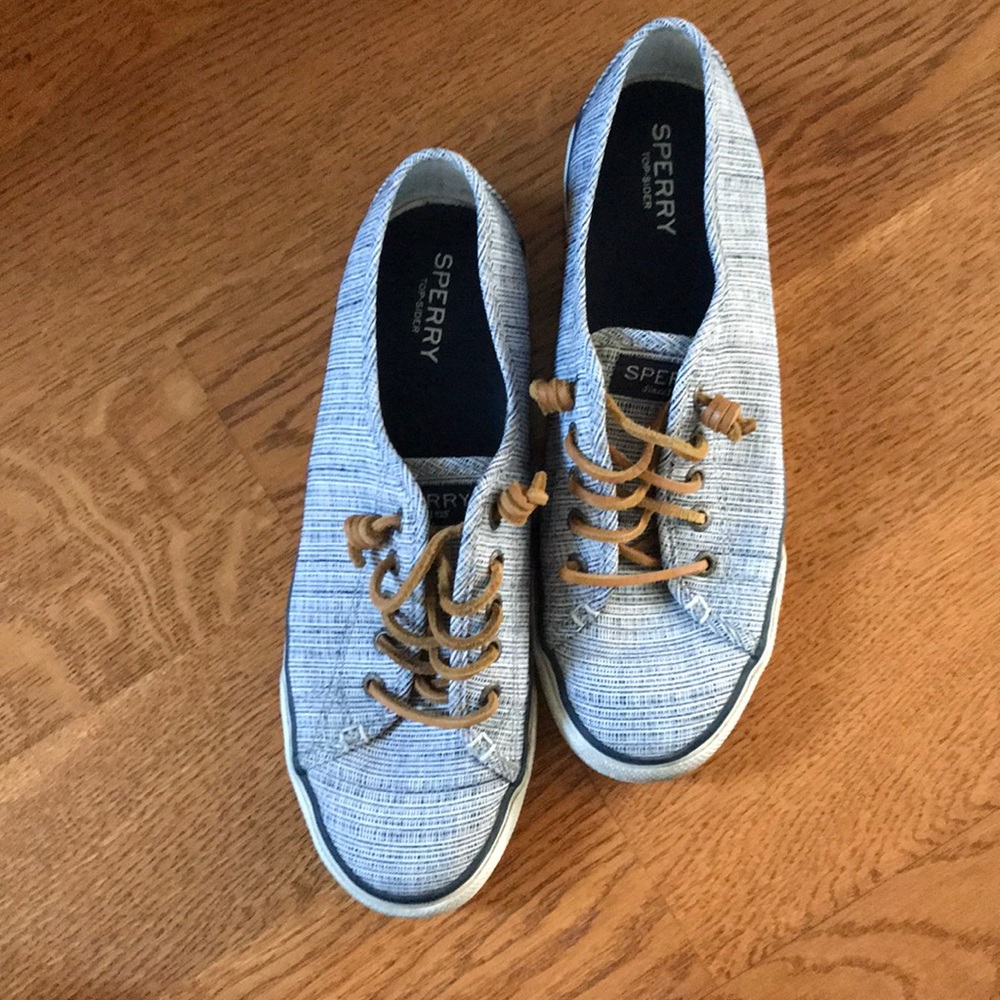 Sperry top slider blue and white pattern shoes